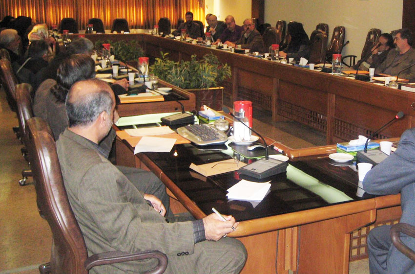  برگزاری جلسات متعدد با نمایندگان سهامداران شرکت